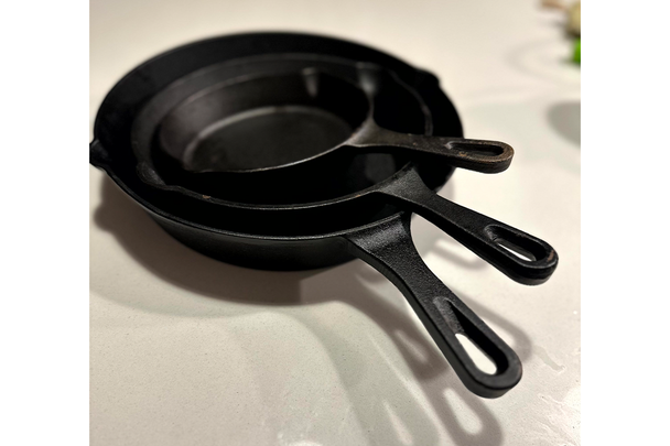 VonHaus VonShef cast iron cookware set